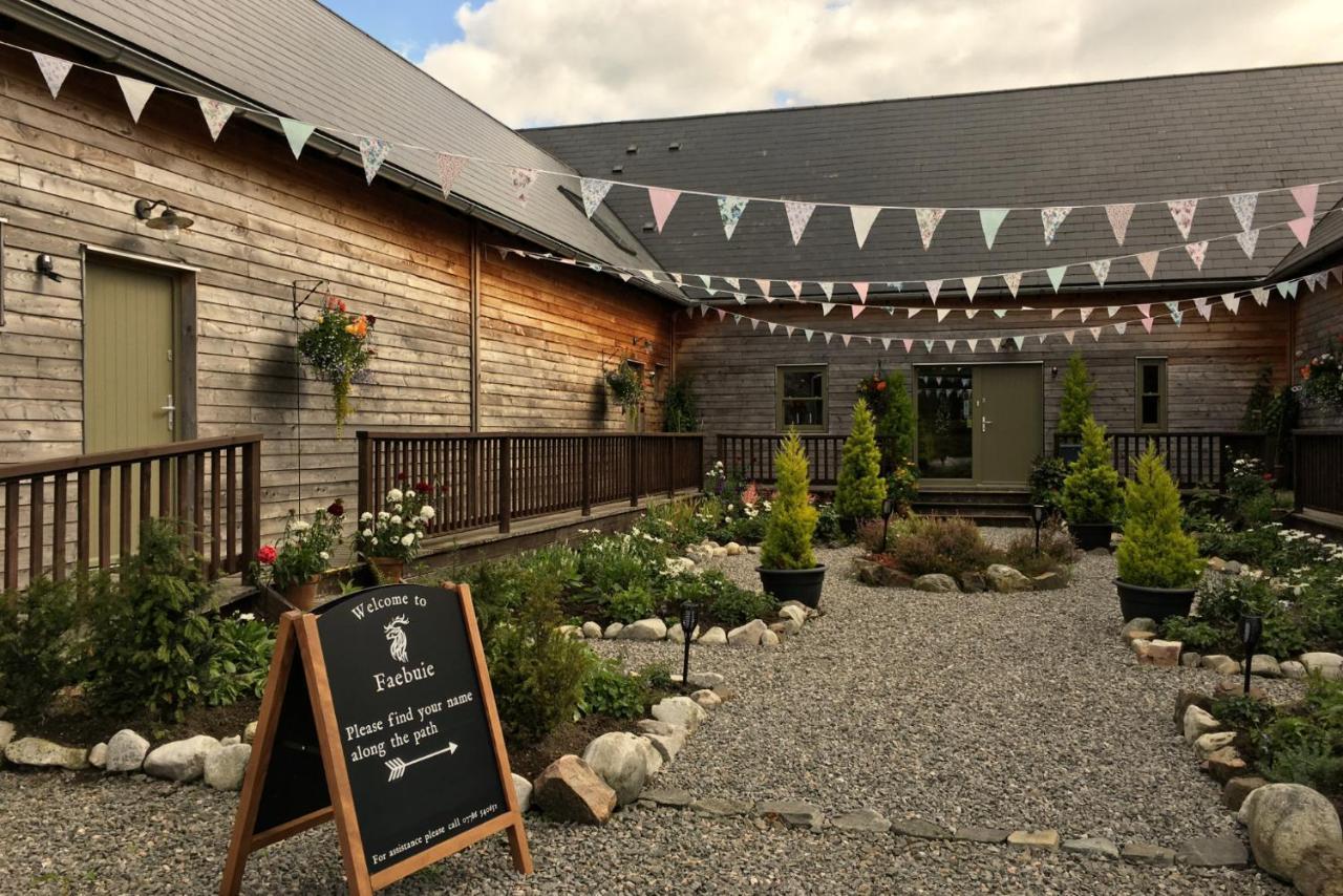 Faebuie Cottages Dalchreichart エクステリア 写真