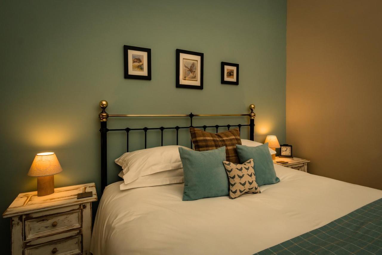Faebuie Cottages Dalchreichart エクステリア 写真