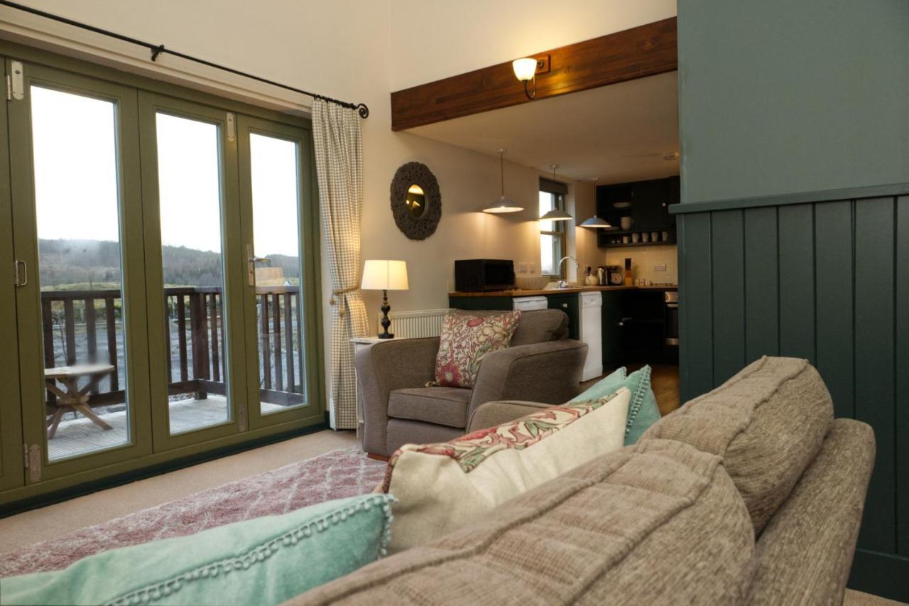 Faebuie Cottages Dalchreichart エクステリア 写真